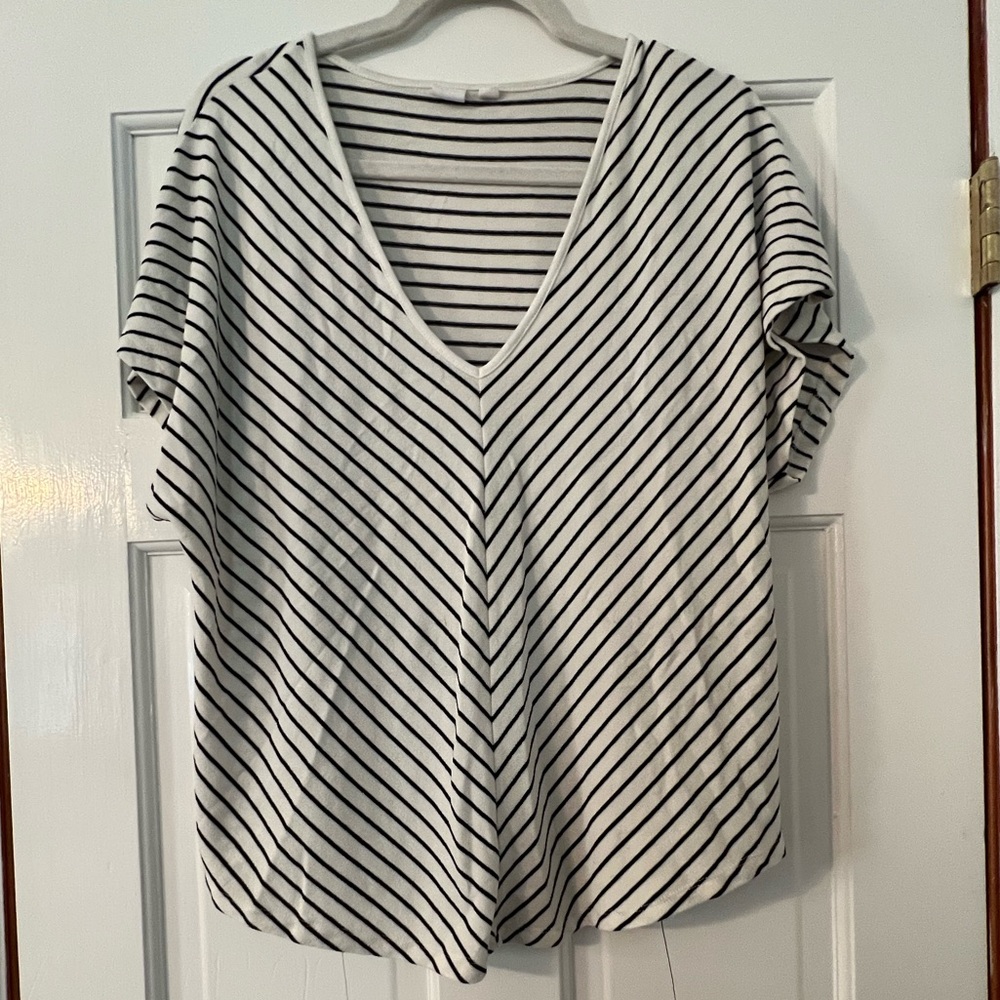 Gap stripe t-shirt